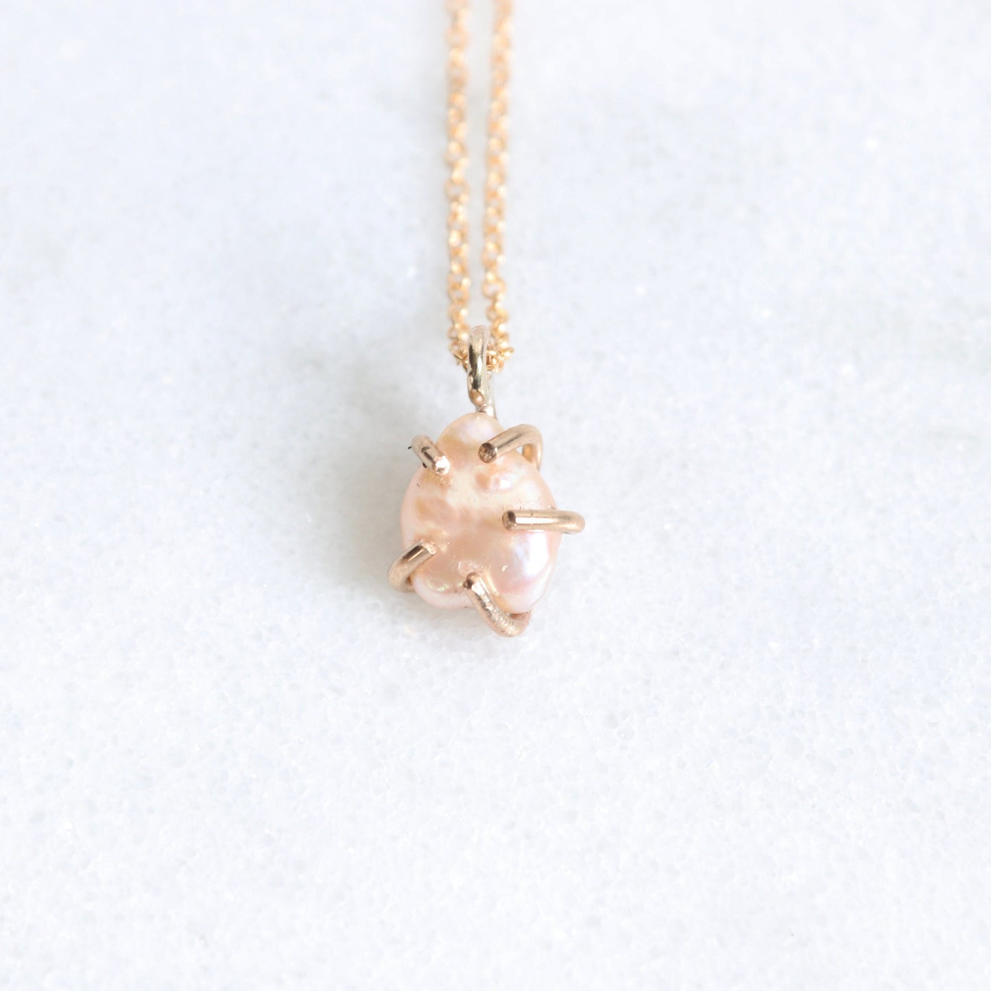 natural freshwater baroque pearl necklace