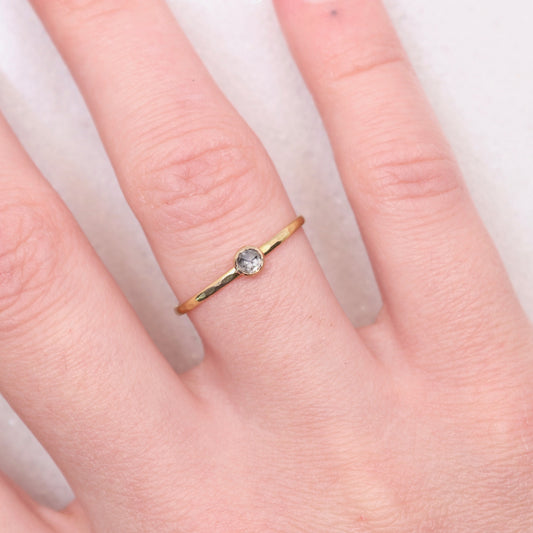salt and pepper diamond ring in 14k gold