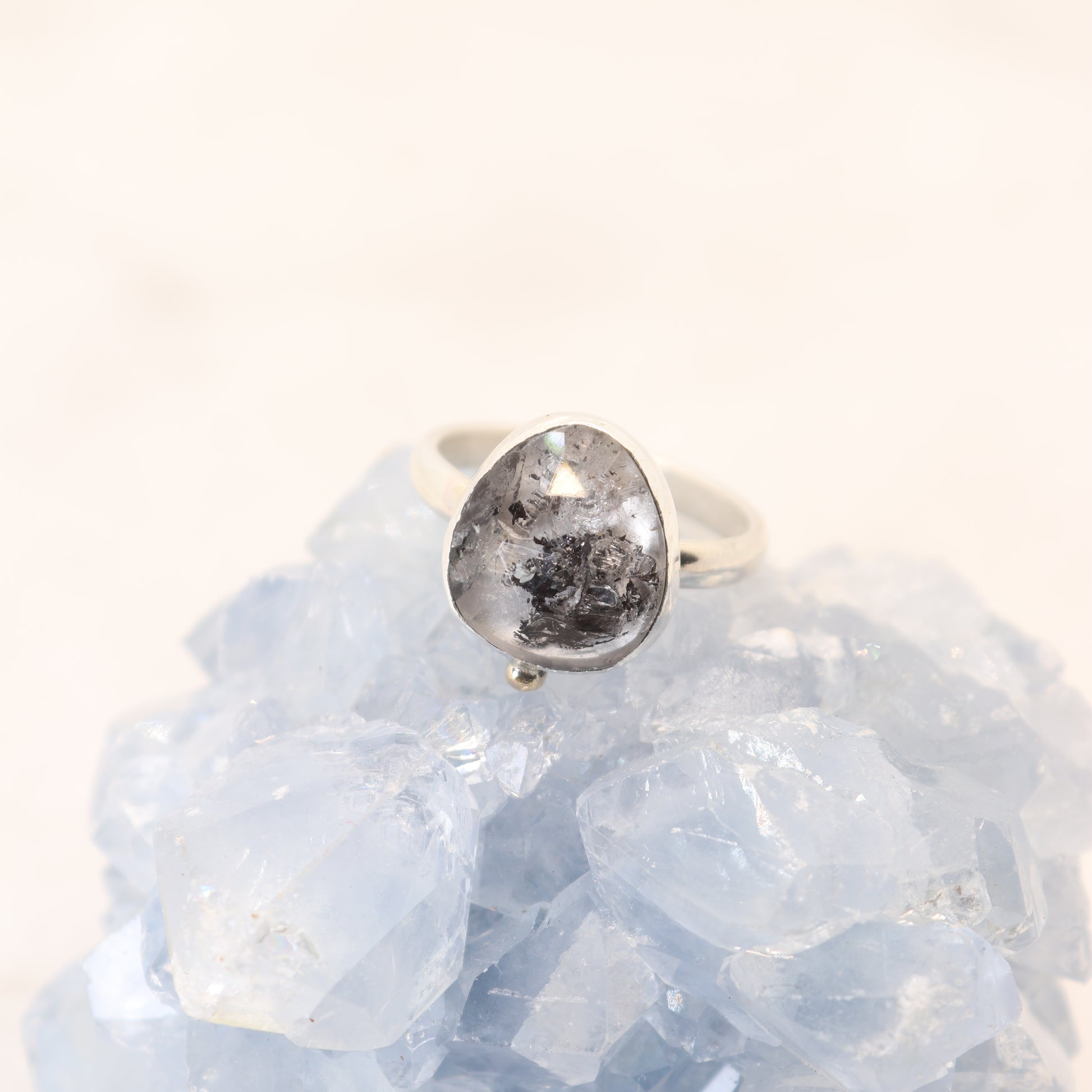 Tibetan quartz gemstone ring