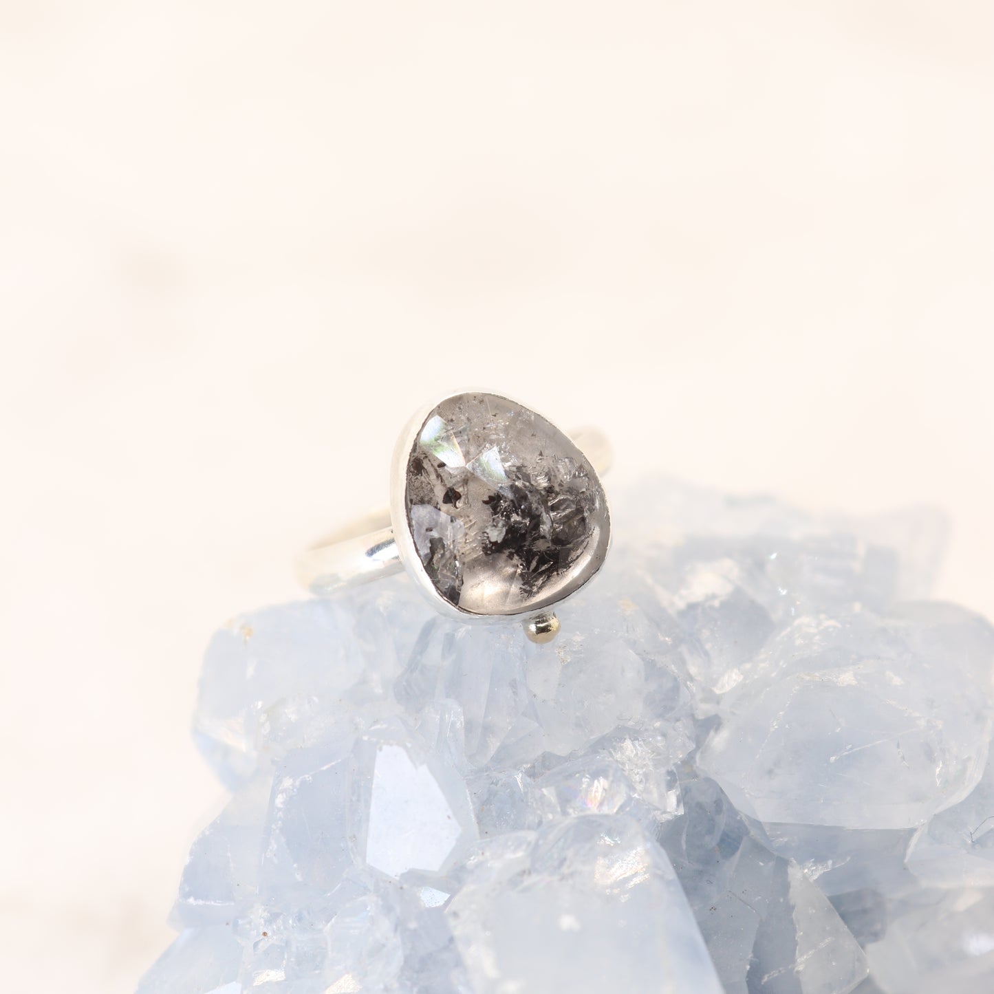 Tibetan quartz gemstone ring
