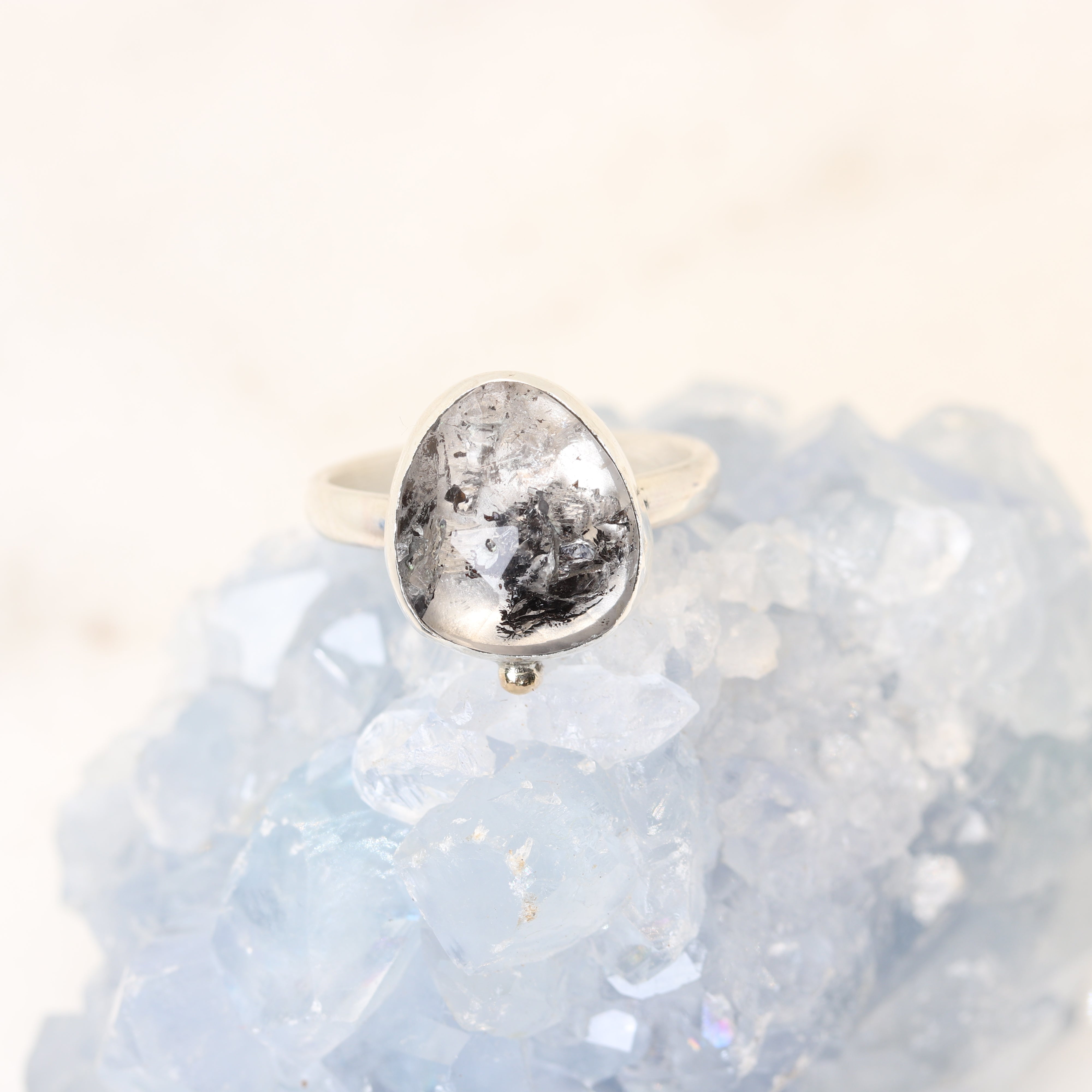 Tibetan quartz gemstone ring