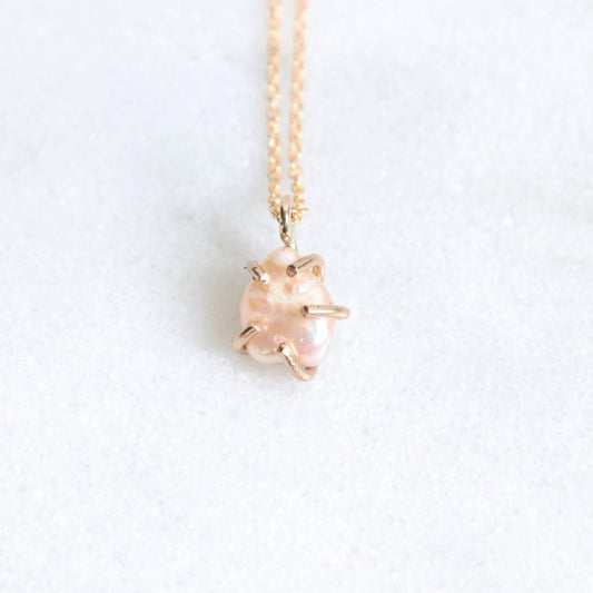 natural freshwater baroque pearl necklace